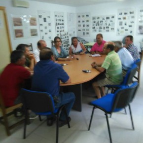 Luís García-Borruel se reune con las AAVV de las pedanías de Badajoz