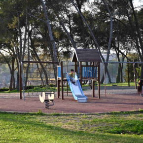 El Ayuntamiento de Badajoz renovará los juegos infantiles de ocho parques con 780.000 euros